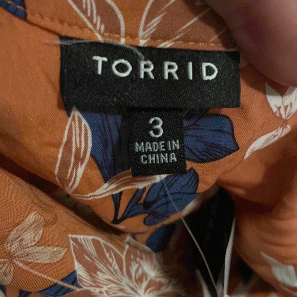 NEW torrid 3X button down floral shirt - Picture 8 of 9
